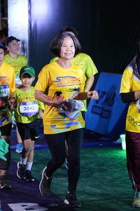 BIB: 3092, 
                            <button type="button" onclick="openModal(26224467)" class="btn btn-primary btn-sm float-right btn-popup" data-toggle="modal" data-target=".modal-high-quality">
                        <i class="fas fa-shopping-cart"></i> Add to Cart
                    </button>
                                            <button type="button" onclick="isThisMe(26224467, true)" class="btn btn-success btn-sm float-right btn-popup btn-isme hidden" data-toggle="tooltip" data-placement="bottom" title="นี่คือรูปของคุณใช่ไหม คลิกที่นี่เพื่อเอาเข้าอัลบั้ม">
                        <i class="fas fa-plus"></i> Add to album
                    </button>
                    <button type="button" onclick="isThisMe(26224467, false)" class="btn btn-warning btn-sm float-right btn-popup btn-isnotme hidden">
                        <i class="fas fa-ban"></i> Remove from album
                    </button>